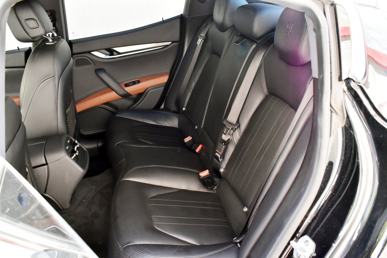 Used 2020 Maserati Ghibli RWD image 14