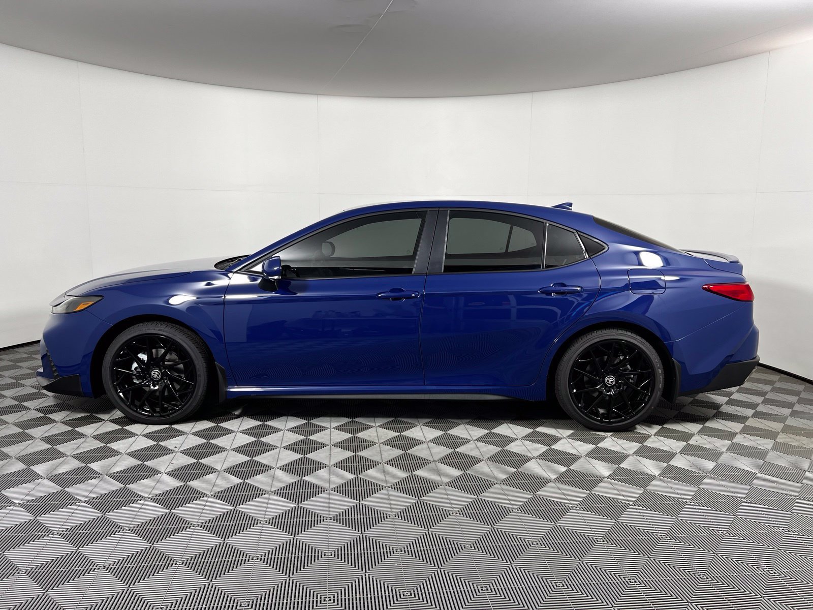 New 2026 Toyota Camry SE FWD image 8