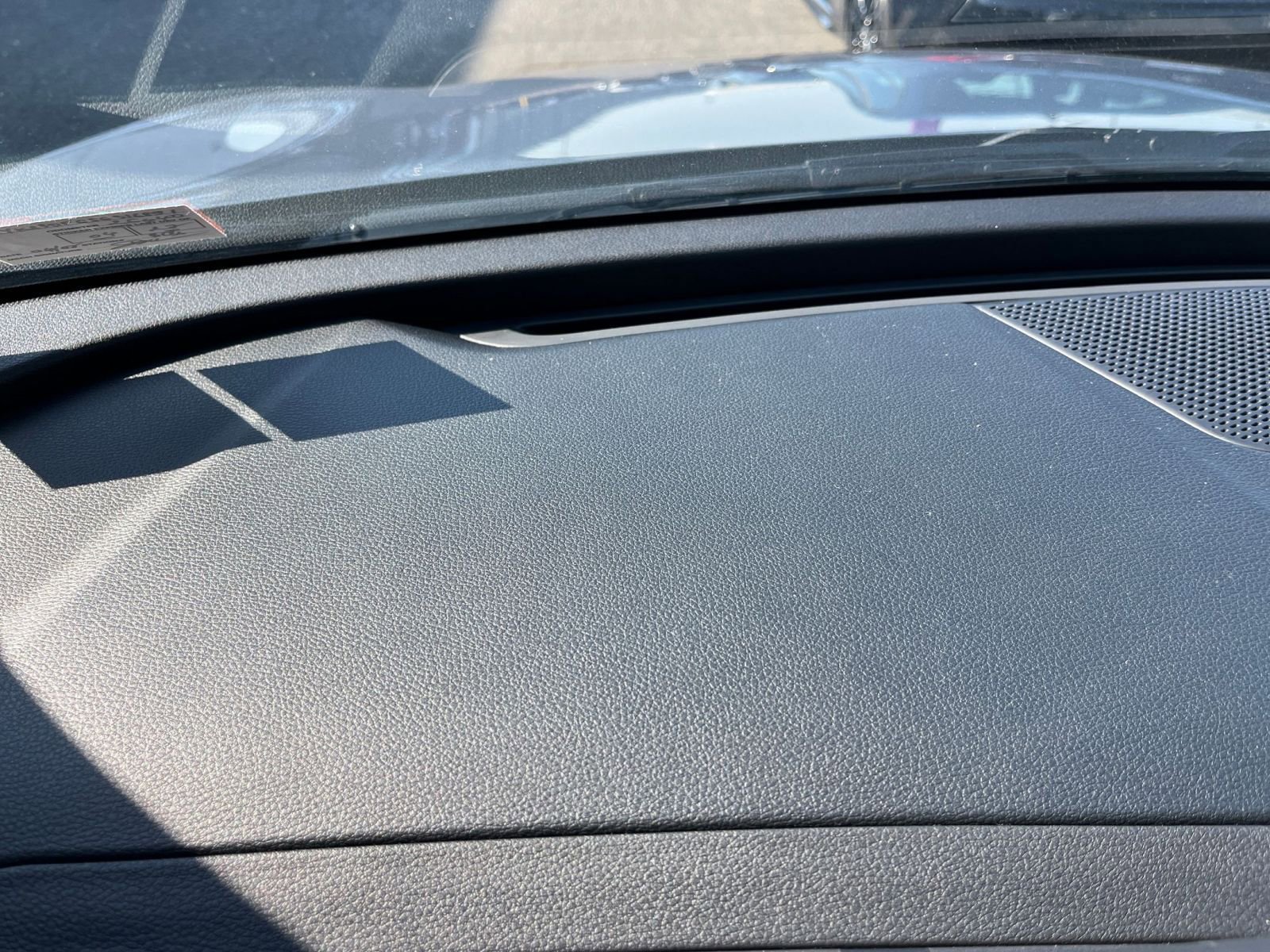 Used 2025 Kia Sportage LX image 33