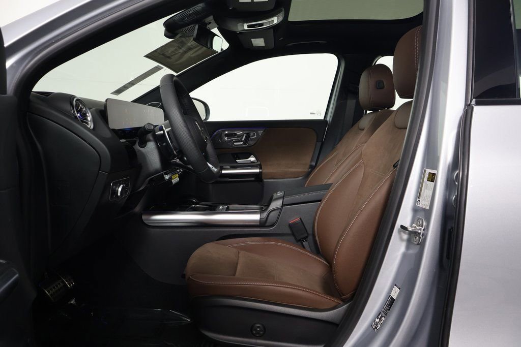 New 2026 Mercedes-Benz GLA 35 AMG 4MATIC image 5