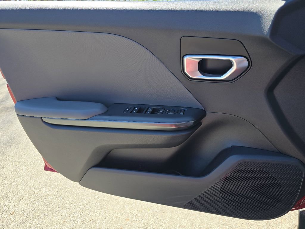 Used 2025 Kia K4 LXS image 23