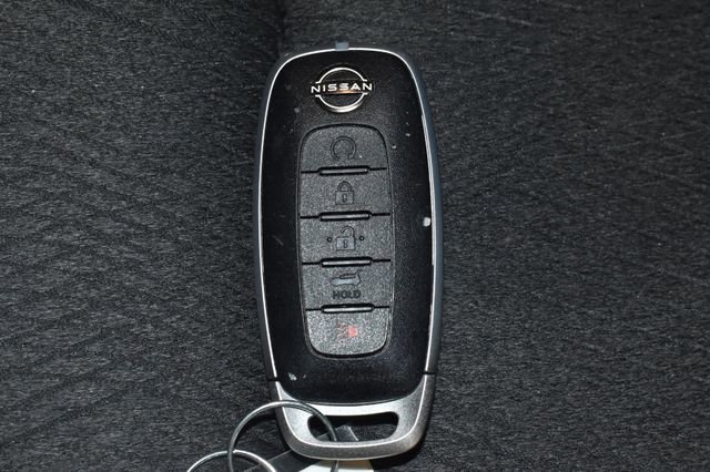 Used 2025 Nissan Rogue SV image 24