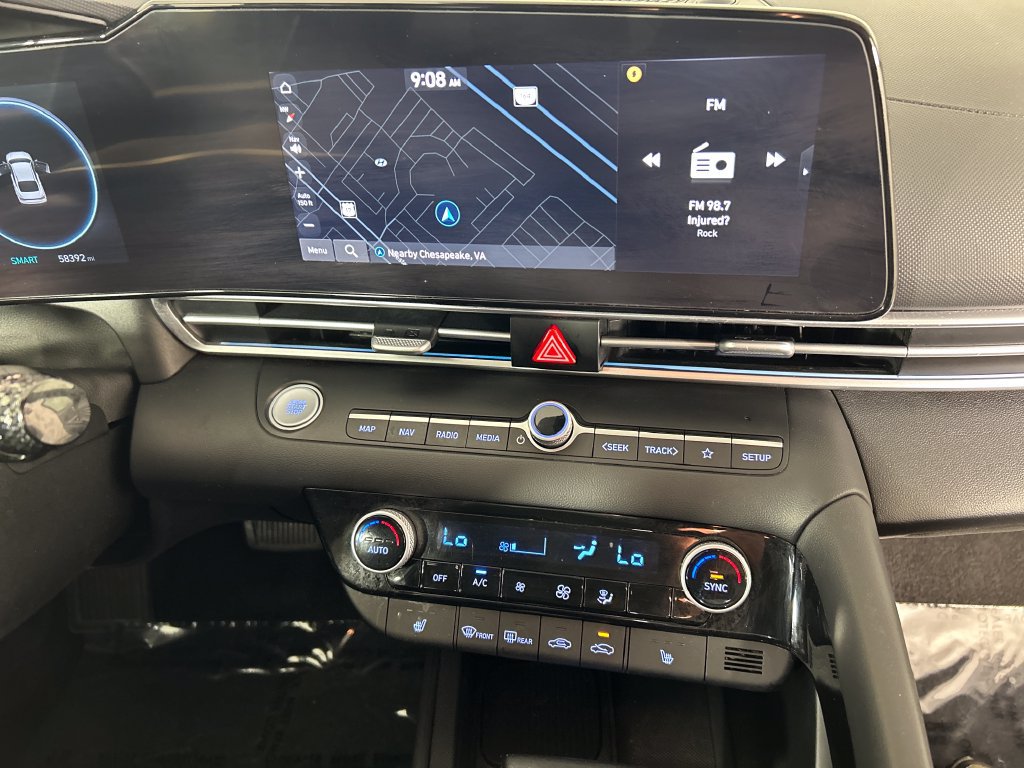 Used 2025 Hyundai Elantra SEL FWD image 15