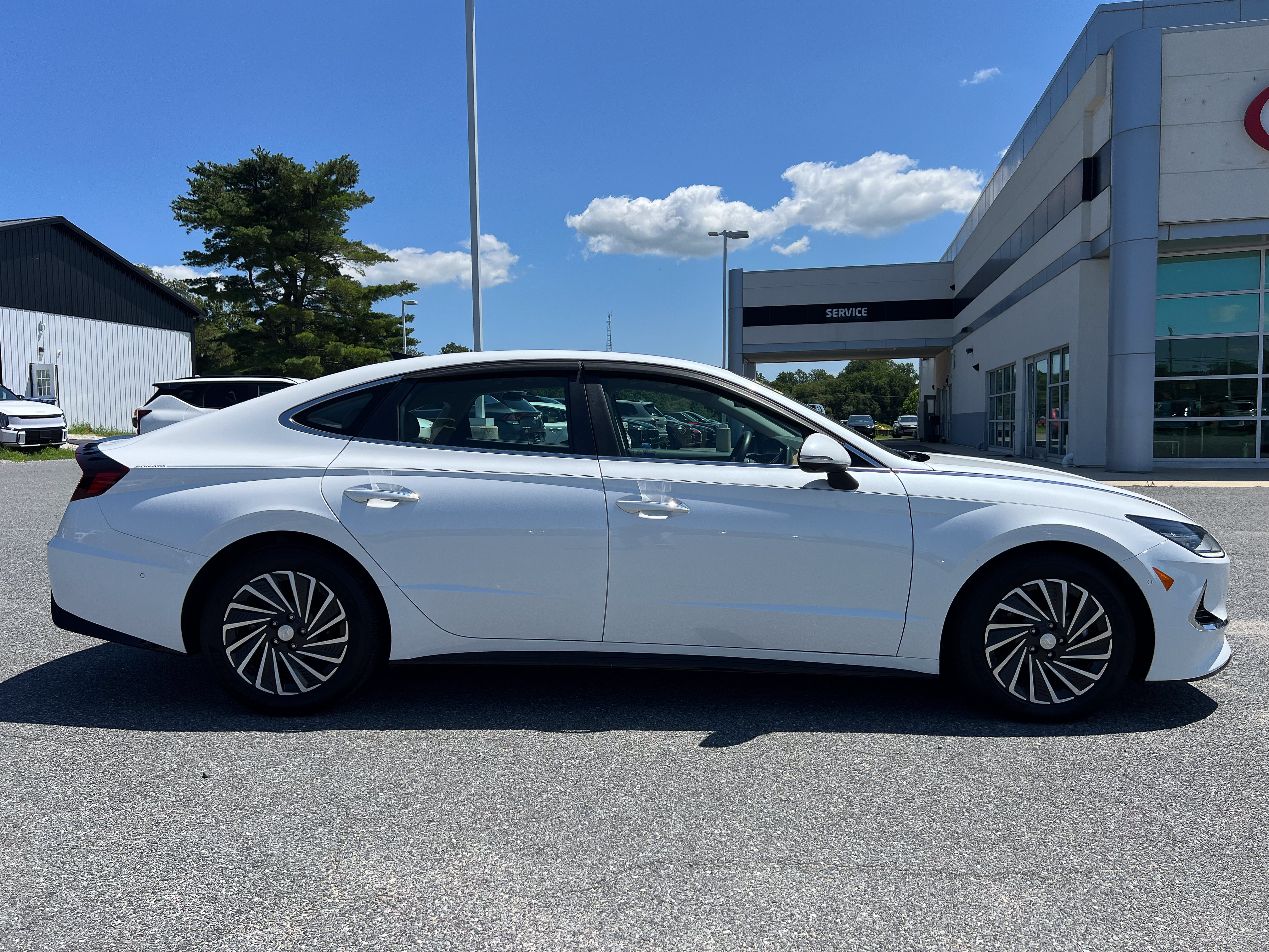 Used 2022 Hyundai Sonata Limited FWD image 7