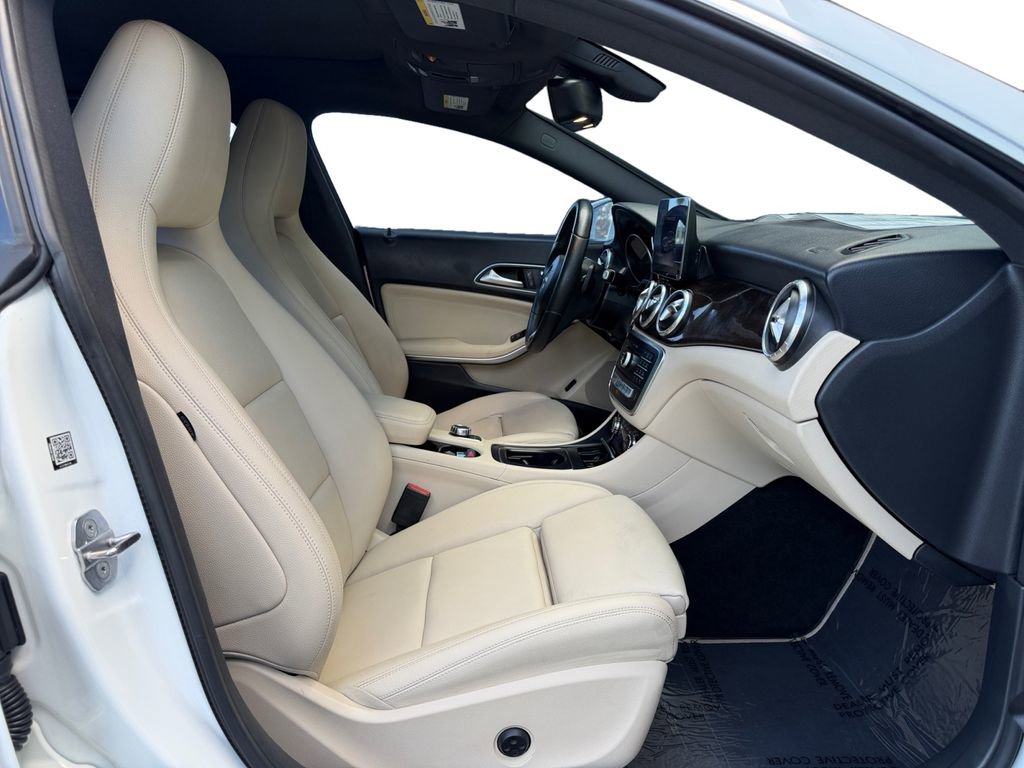 Used 2018 Mercedes-Benz CLA 250 image 17