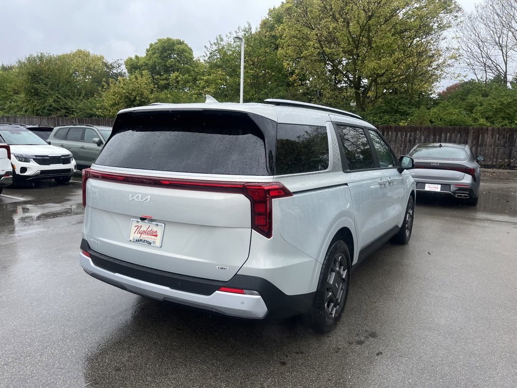 New 2026 Kia Carnival EX image 6