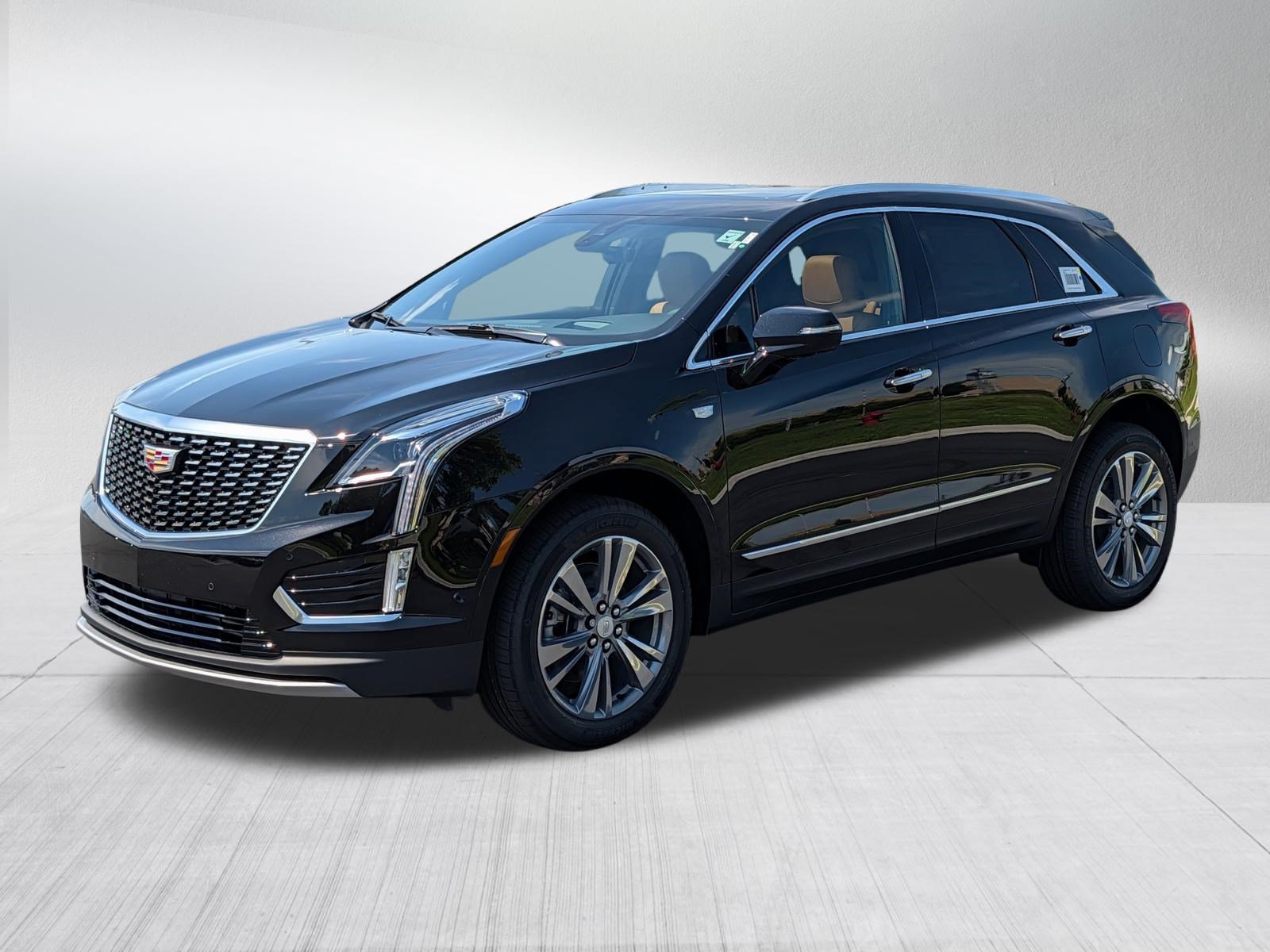 New 2026 Cadillac XT5 Premium Luxury w/ LPO, Floor Liner Package AWD/4WD image 3