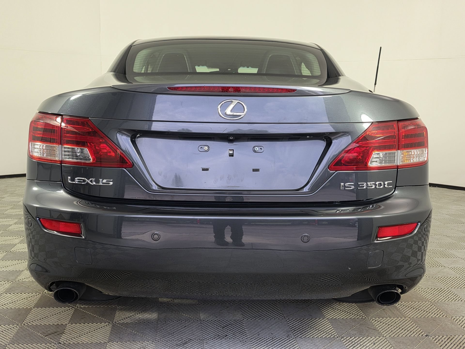 Used 2010 Lexus IS 350C RWD image 6