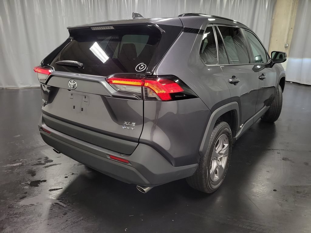 Used 2025 Toyota RAV4 XLE AWD/4WD image 8