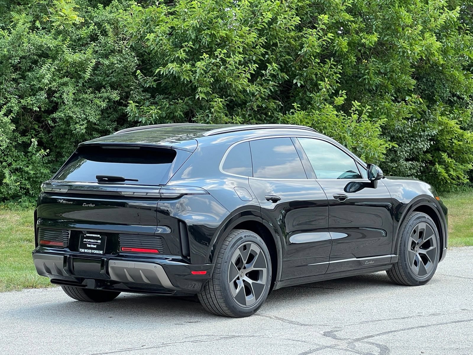 New 2026 Porsche Cayenne Turbo AWD/4WD image 6