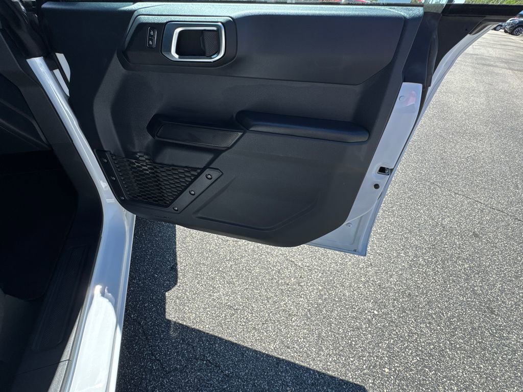 Used 2025 Ford Bronco Big Bend image 14