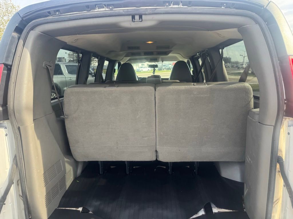 Used 2014 GMC Savana 3500 LS image 13