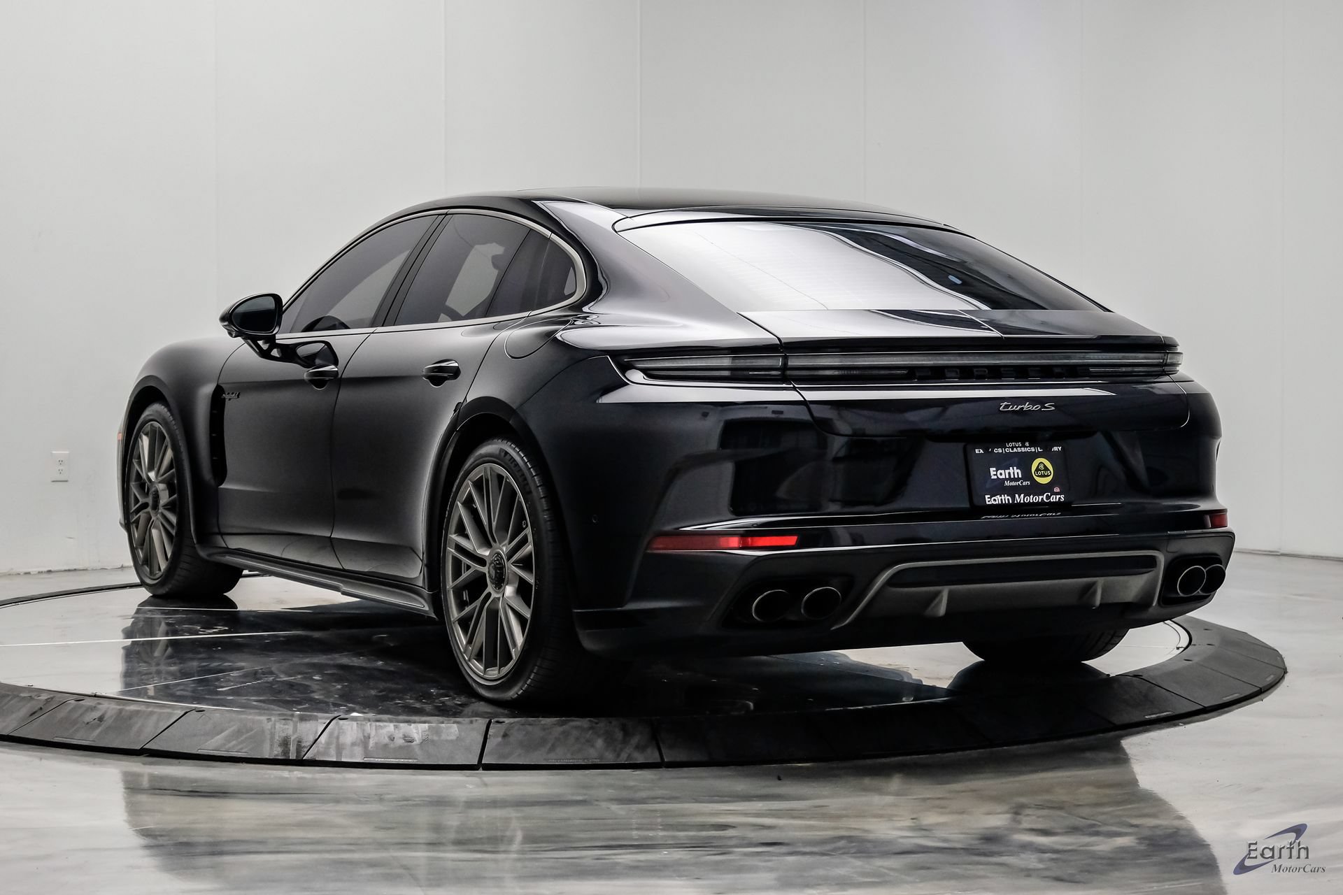 Used 2026 Porsche Panamera Turbo S AWD/4WD image 11