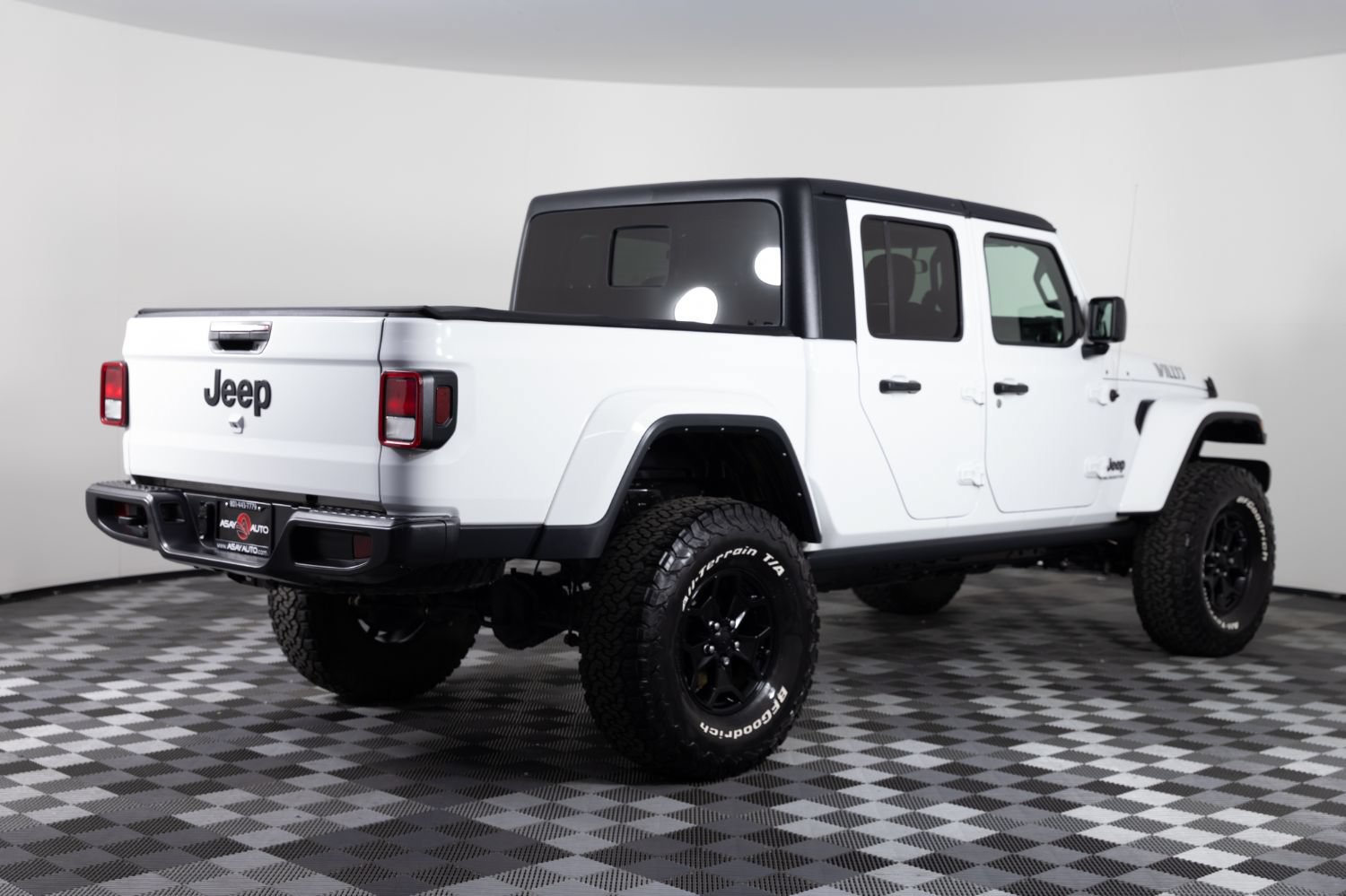 Used 2022 Jeep Gladiator Sport AWD/4WD image 8