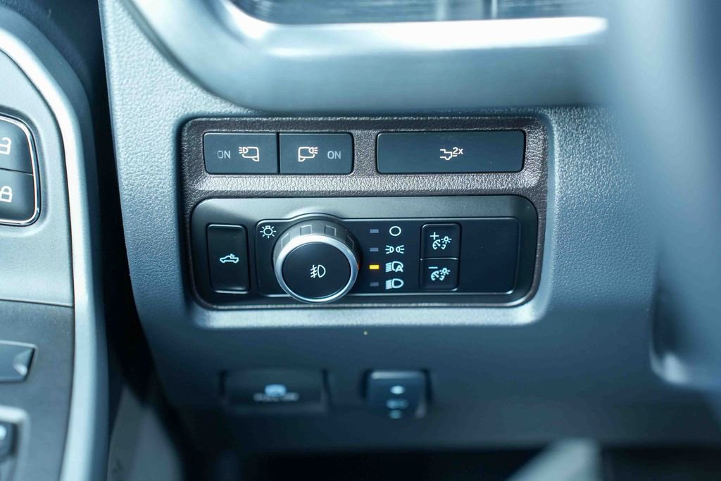 Used 2024 Ford F250 Lariat w/ Lariat Ultimate Package image 31