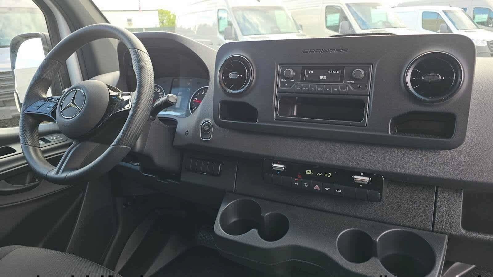 Used 2025 Mercedes-Benz Sprinter 2500 image 12