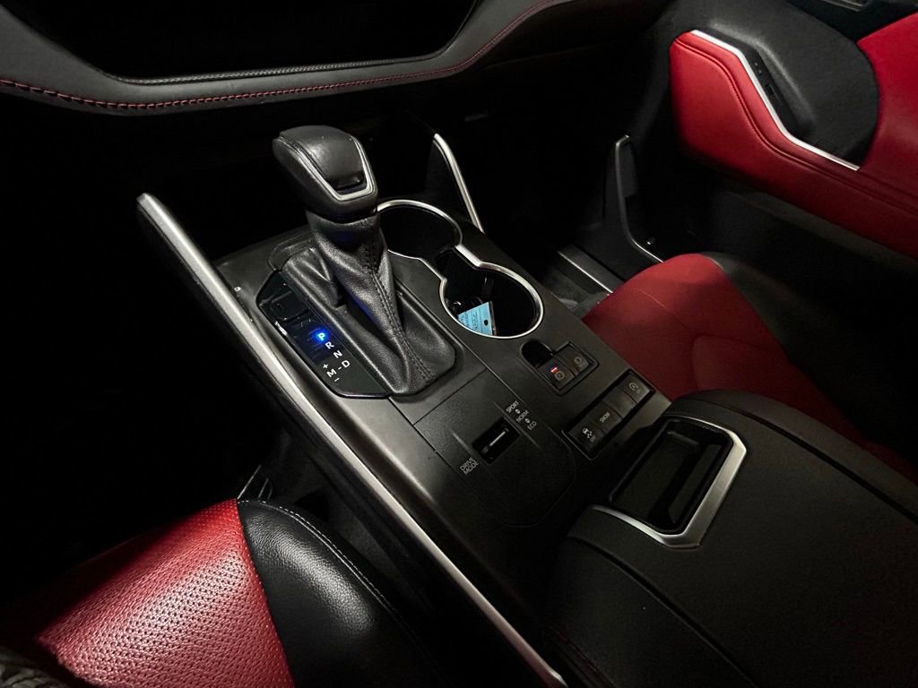 Used 2022 Toyota Highlander XSE image 12