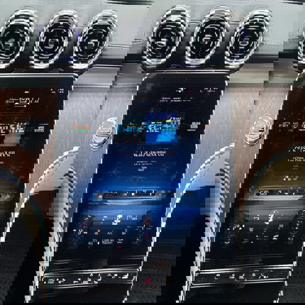 Used 2024 Mercedes-Benz CLE 300 4MATIC Cabriolet image 16