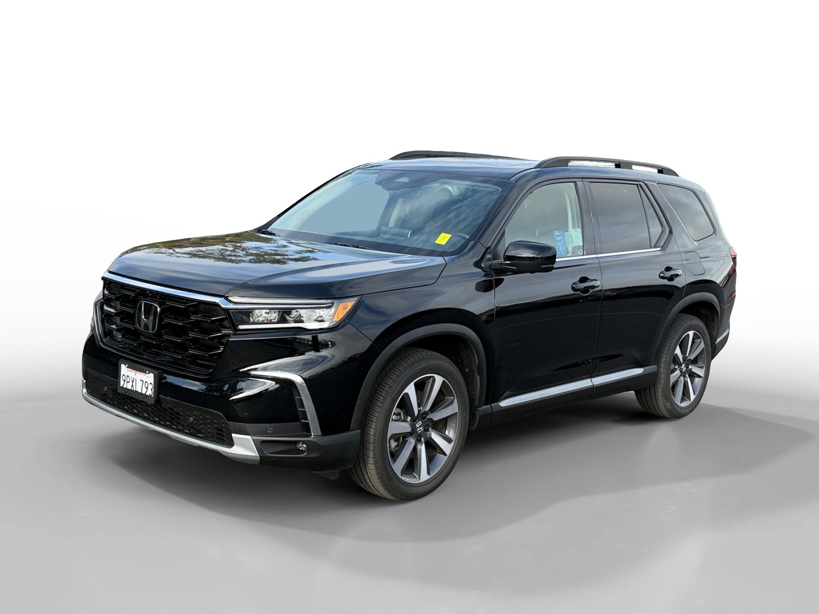 Used 2025 Honda Pilot Elite