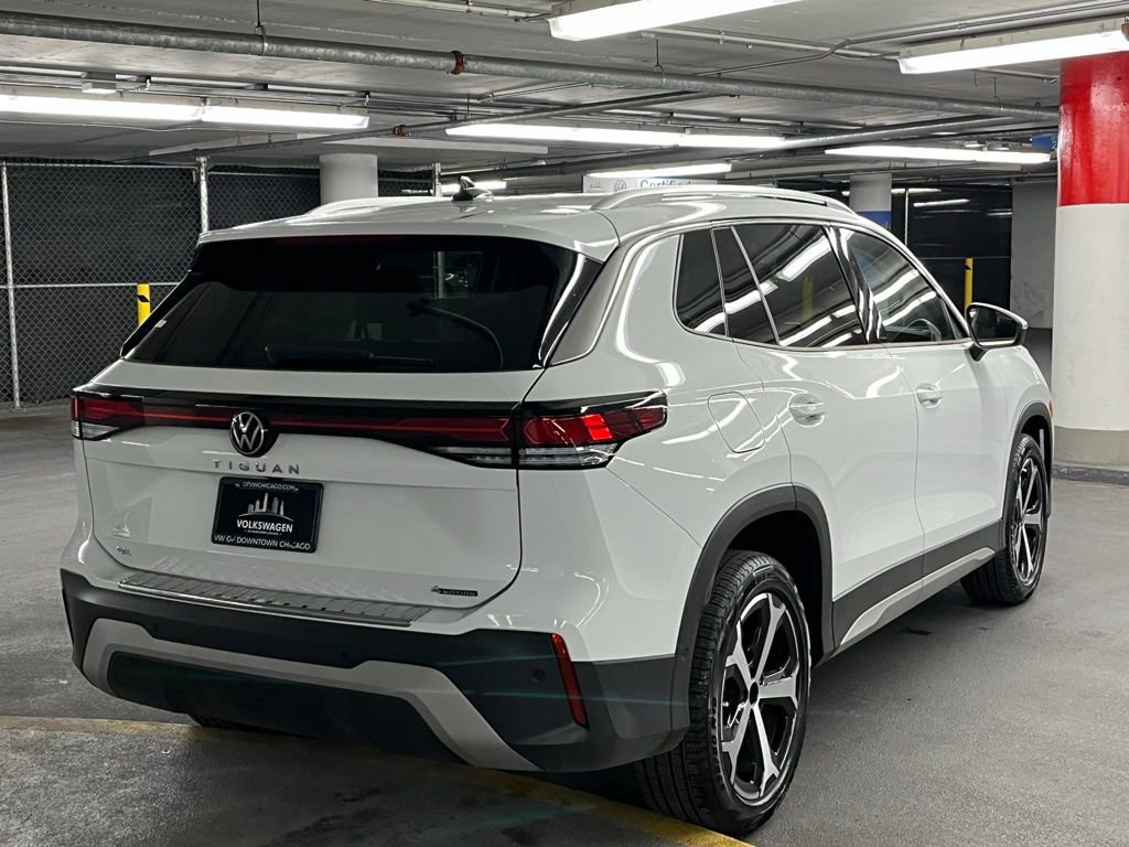 New 2025 Volkswagen Tiguan SE image 6
