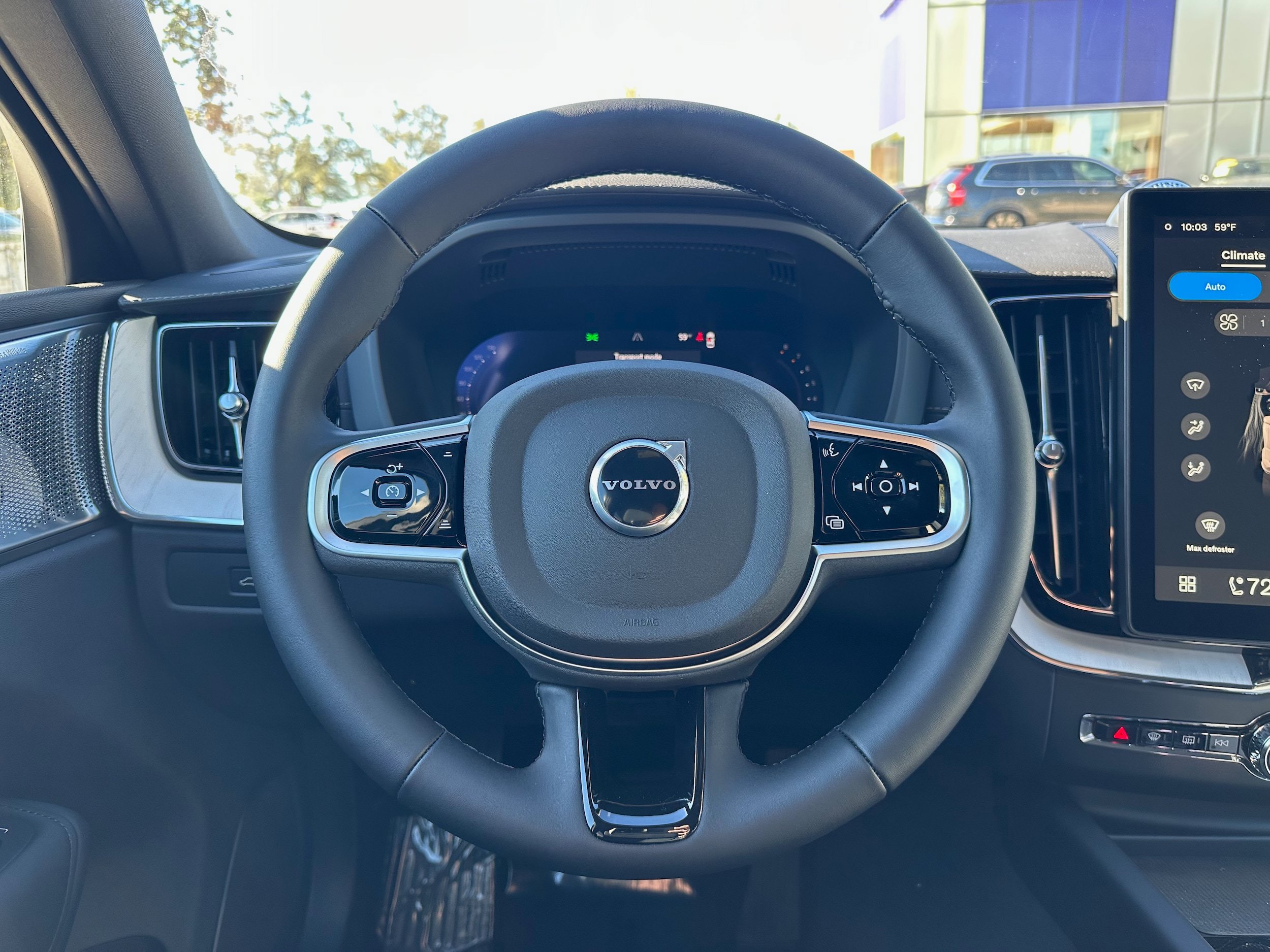 New 2026 Volvo XC60 B5 Ultra w/ Protection Package Premier AWD/4WD image 14