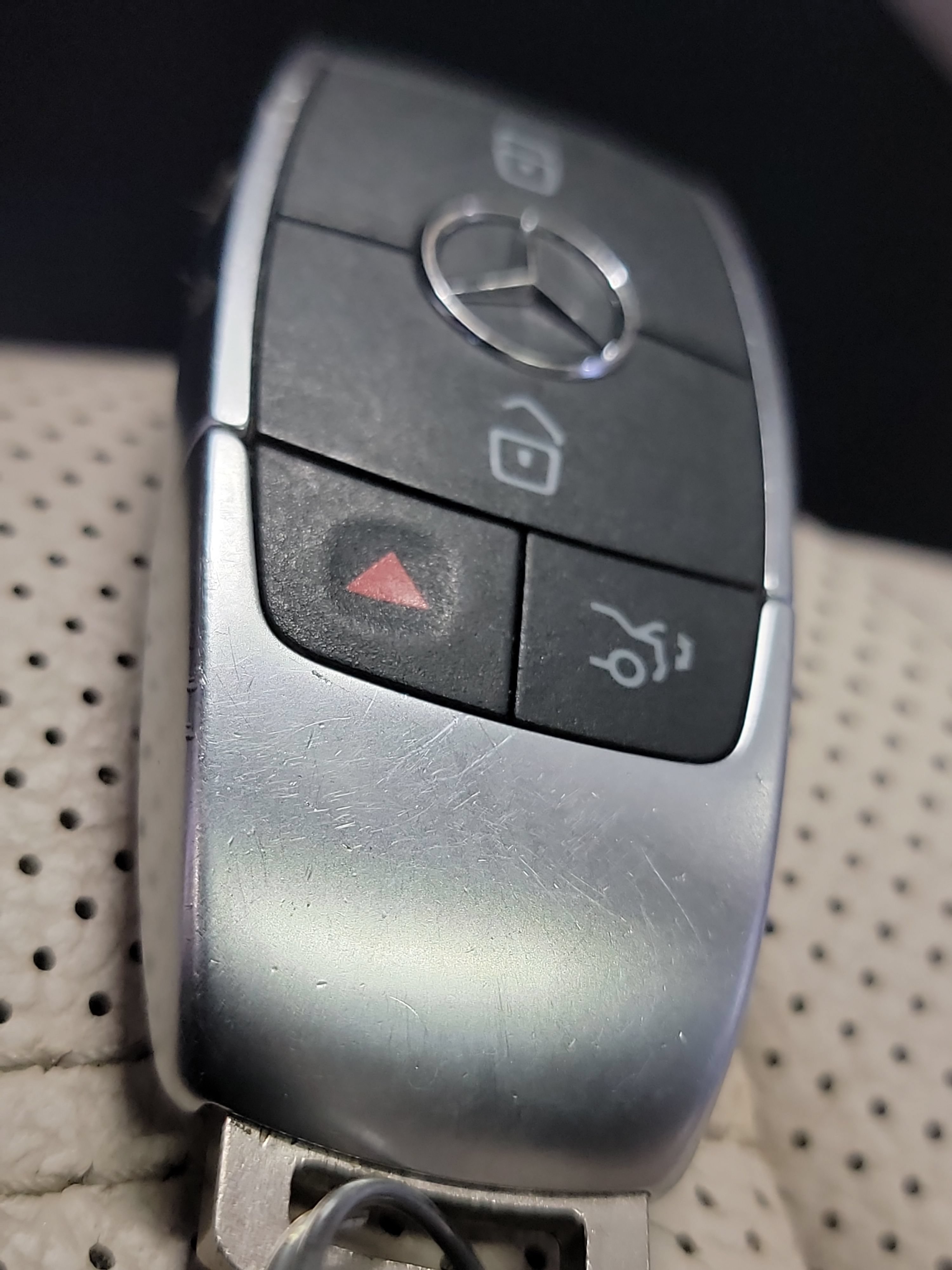 Used 2020 Mercedes-Benz GLE 450 4MATIC image 32