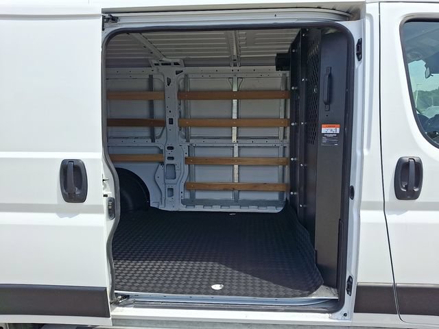 Used 2025 RAM ProMaster 2500 w/ U-Haul Equipment Group FWD image 15