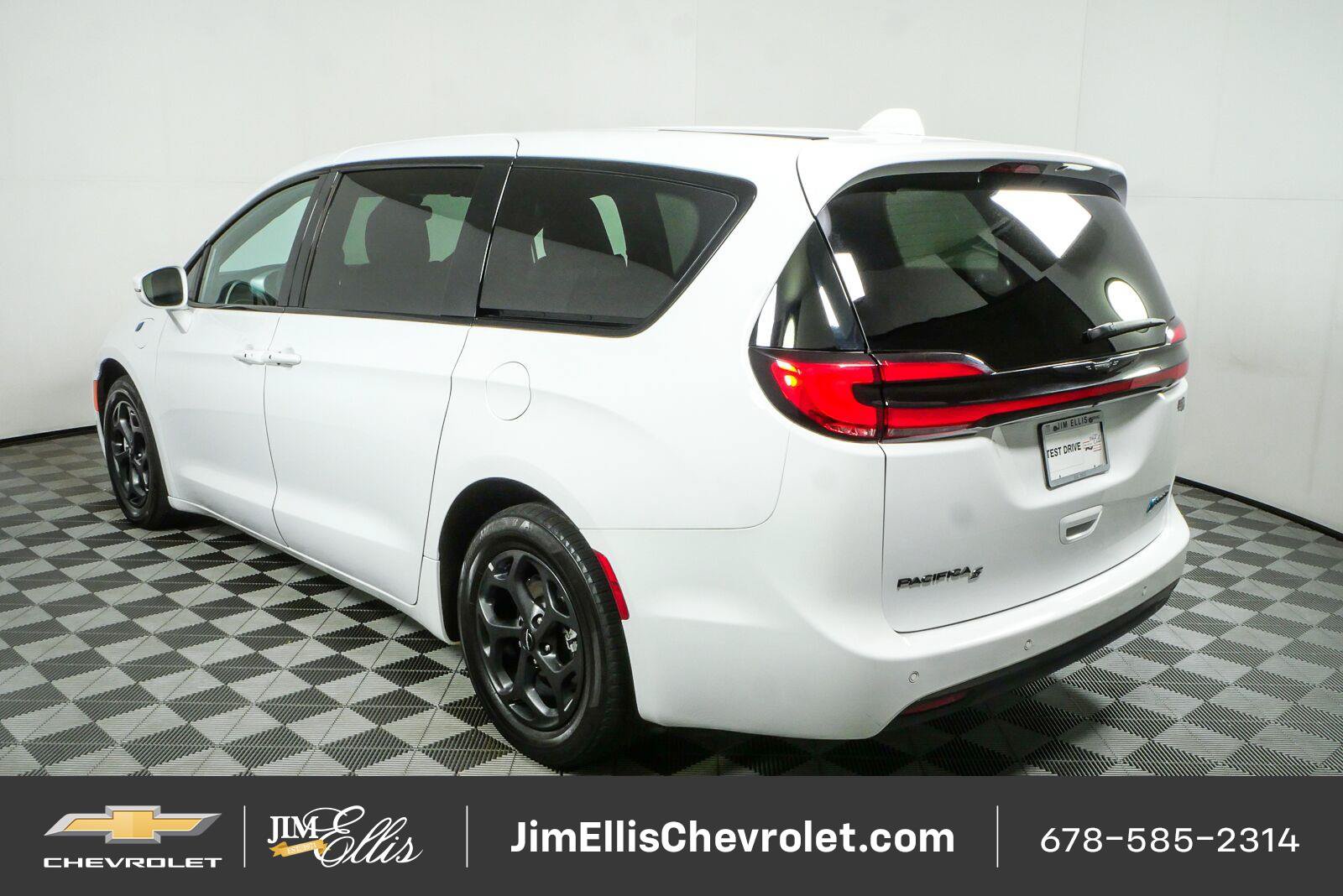 Used 2022 Chrysler Pacifica Touring-L w/ S Appearance Package FWD image 26