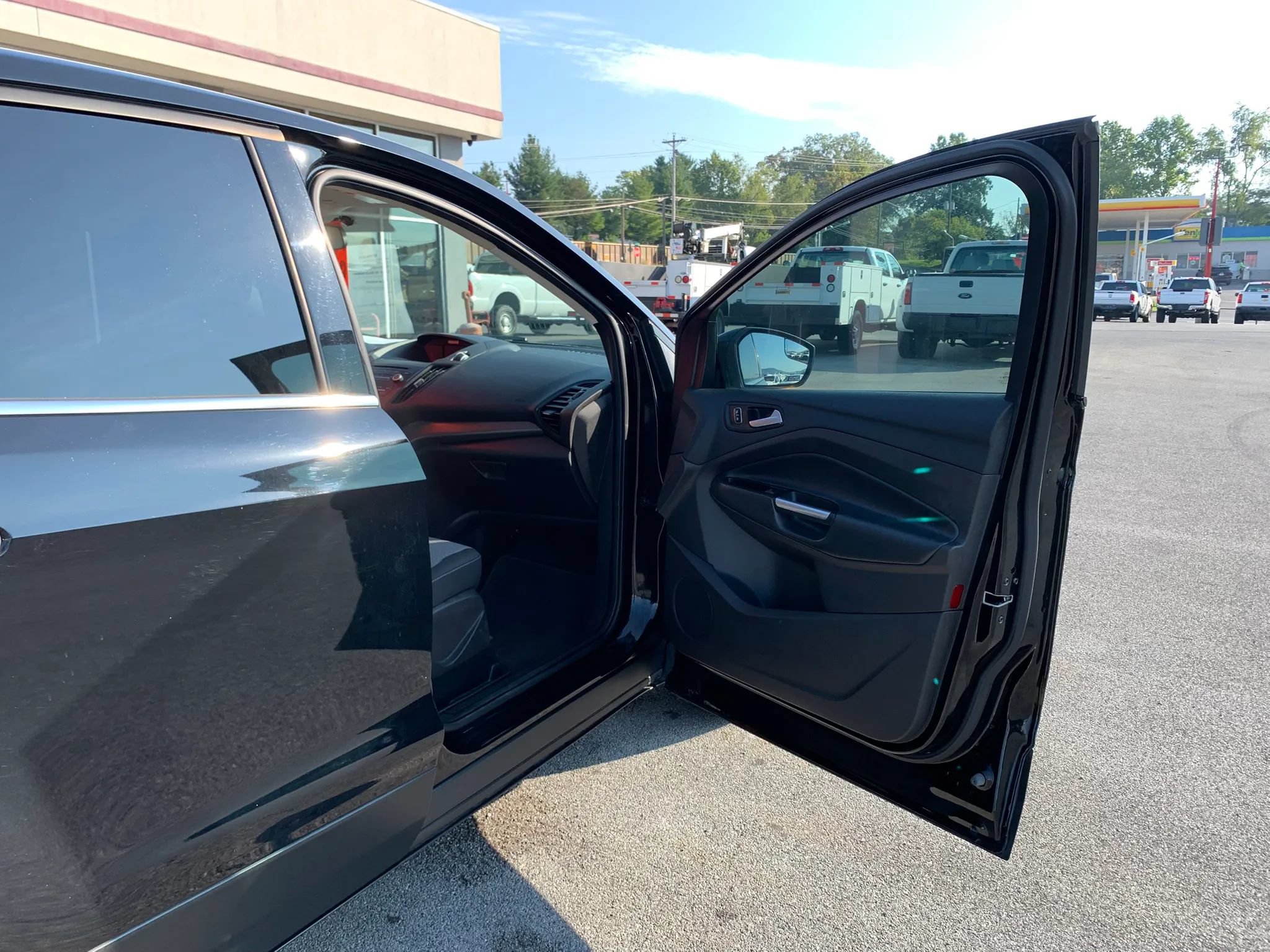 Used 2017 Ford Escape SE AWD/4WD image 21