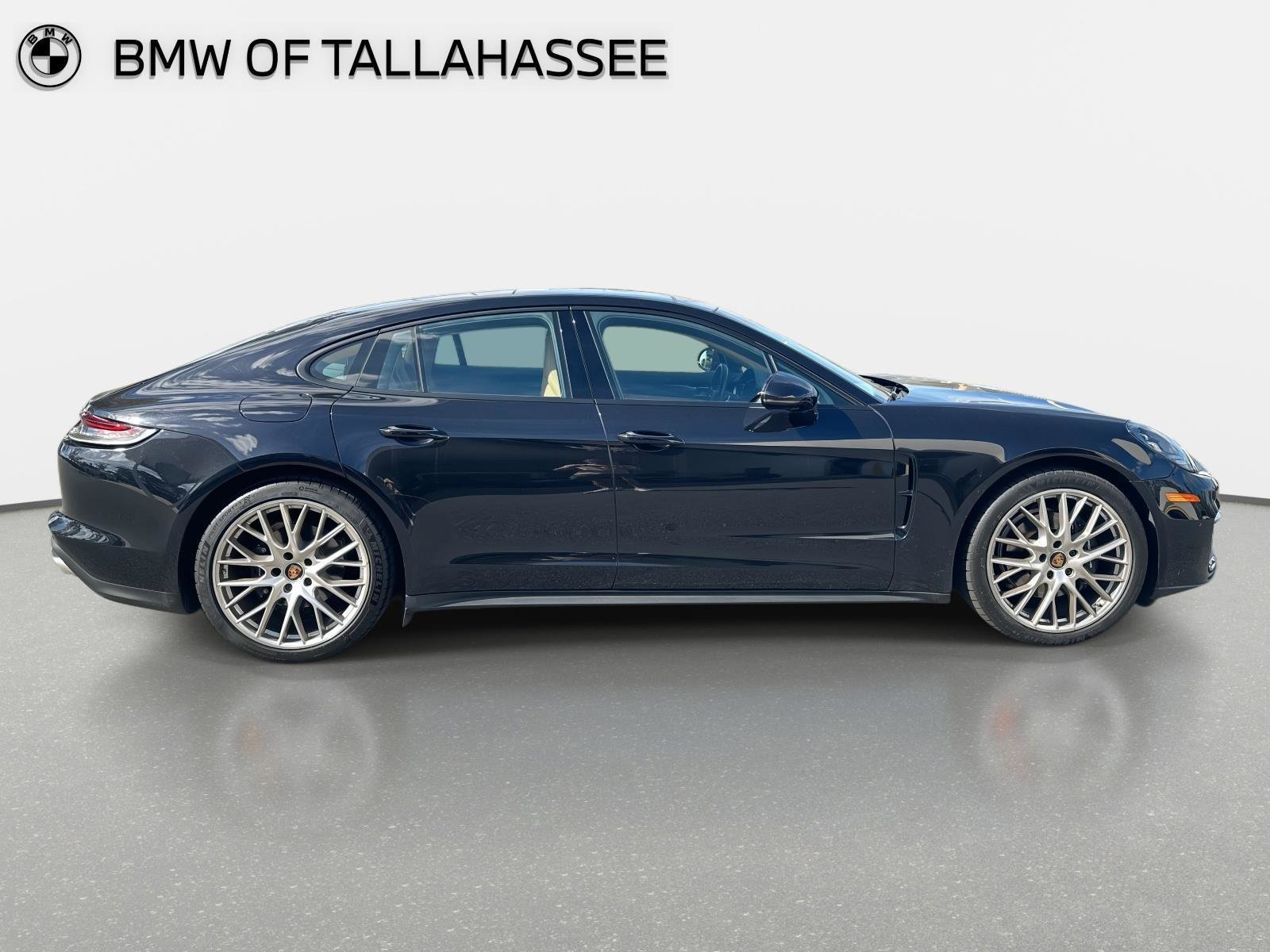 Used 2022 Porsche Panamera image 4