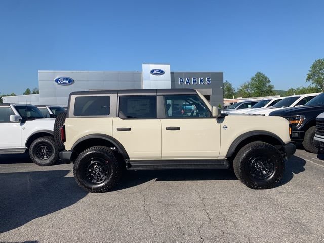 New 2026 Ford Bronco Outer Banks w/ Sasquatch Package AWD/4WD image 11