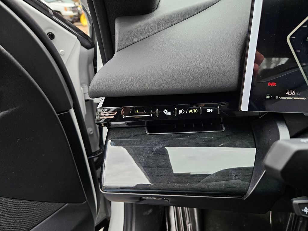 New 2026 BMW 530i xDrive w/ Convenience Package image 17