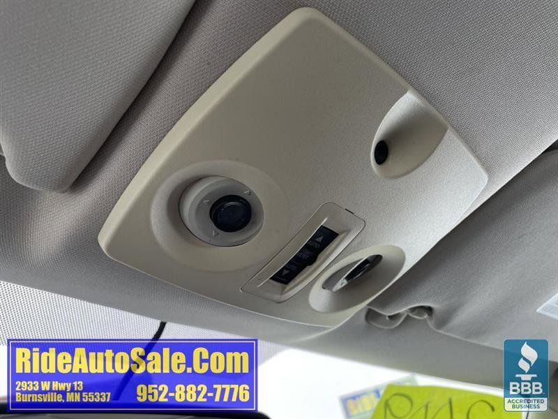 Used 2009 Chrysler Sebring Touring w/ Electronics Convenience Group image 29