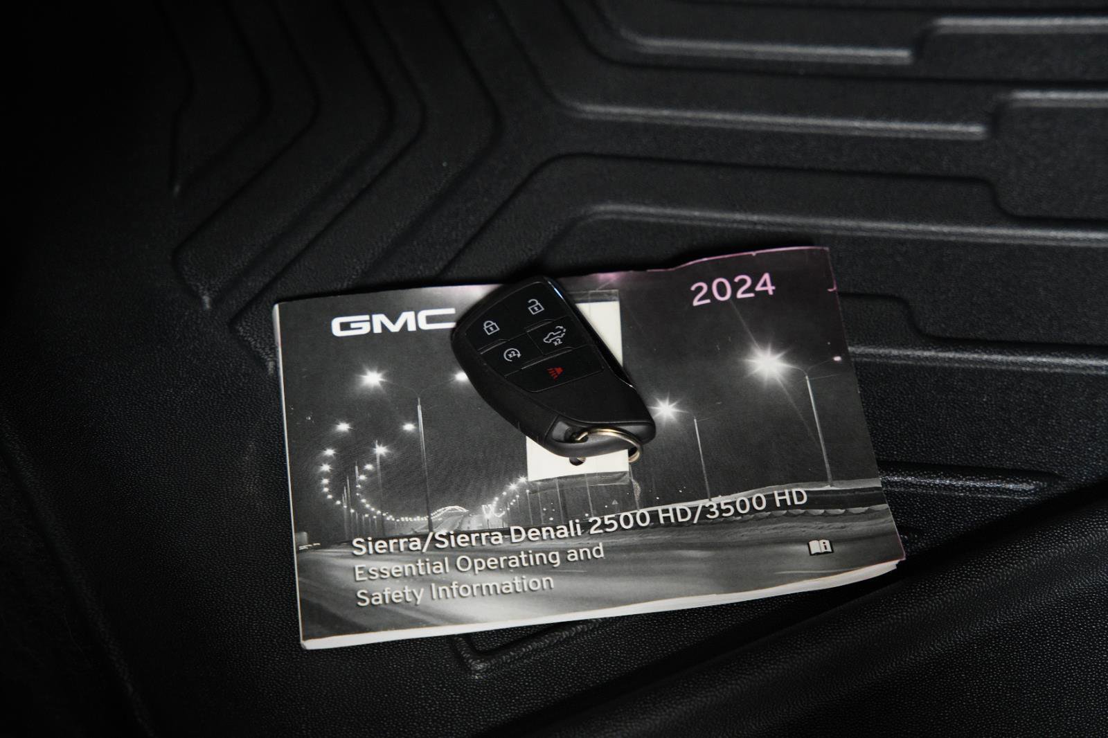 Used 2024 GMC Sierra 2500 SLT w/ SLT Convenience Package image 41