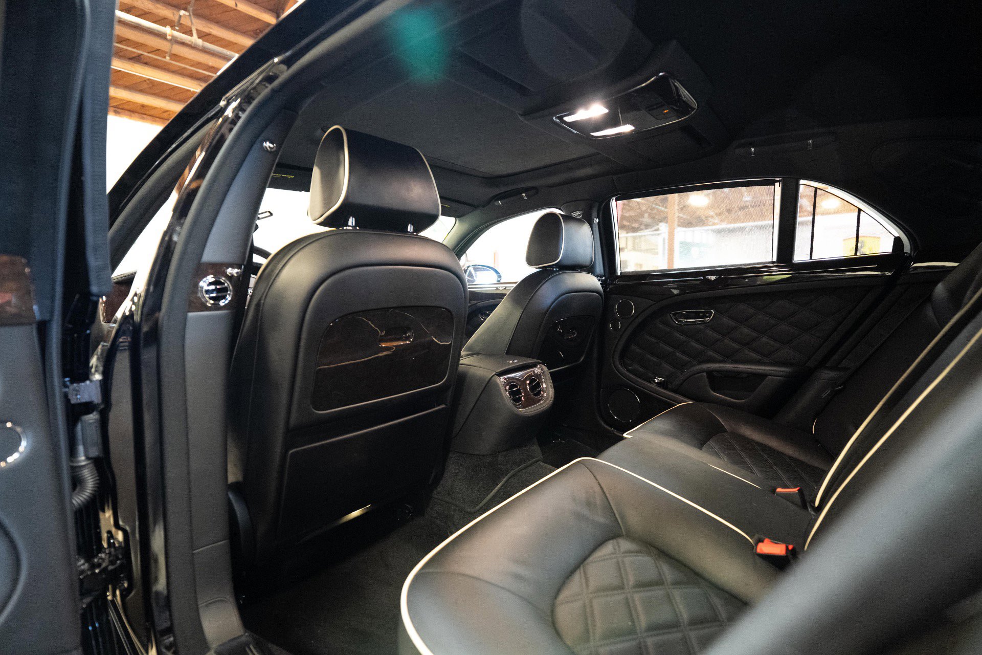 Used 2014 Bentley Mulsanne image 74