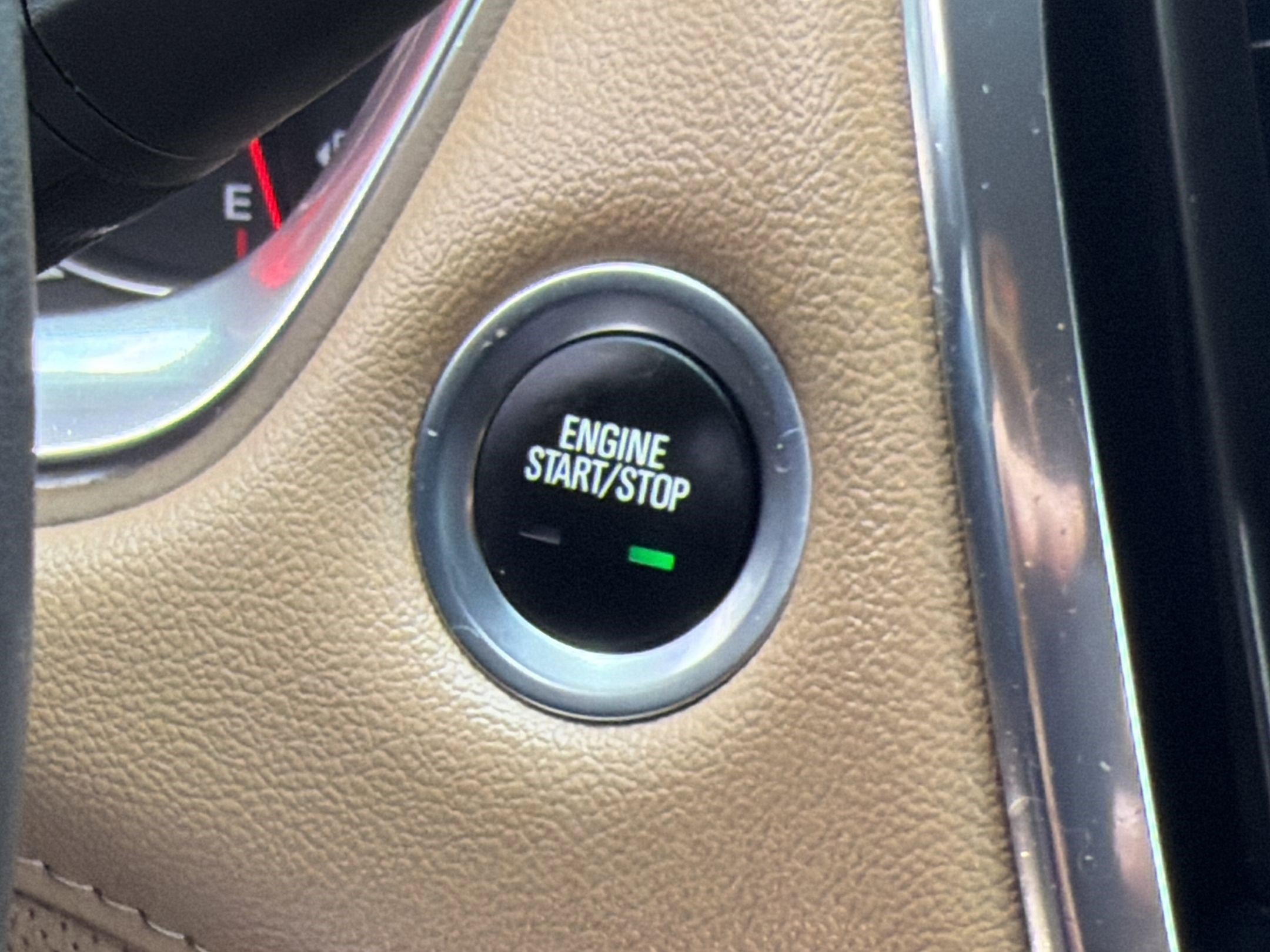 Used 2023 Chevrolet Traverse Premier FWD image 27