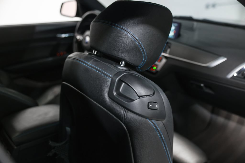 Used 2018 BMW M2 RWD image 29