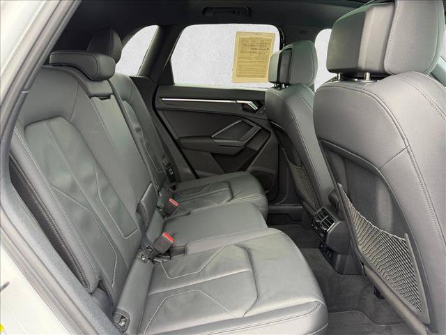 Used 2023 Audi Q3 2.0T Premium Plus w/ Premium Plus Package AWD/4WD image 22
