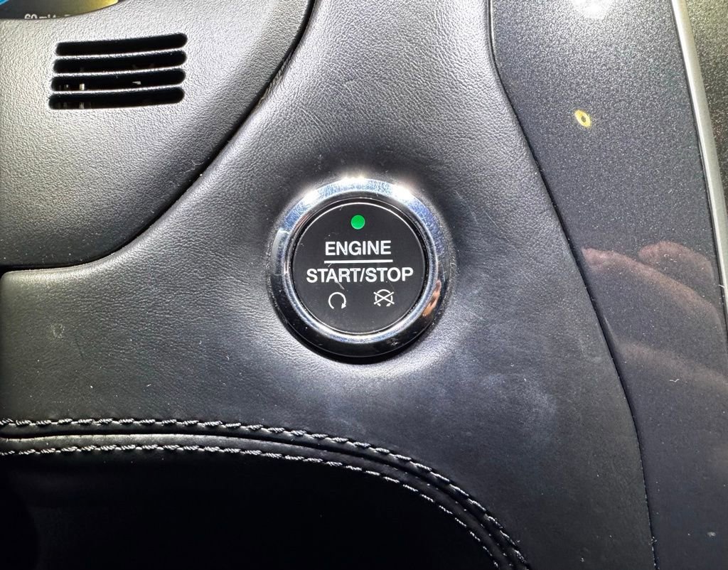 Used 2019 Ford Explorer Platinum image 30