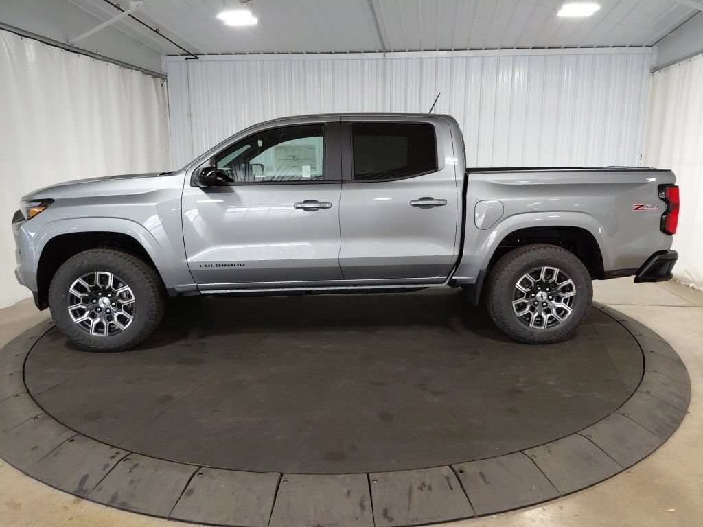 New 2026 Chevrolet Colorado Z71 w/ Technology Package AWD/4WD image 2