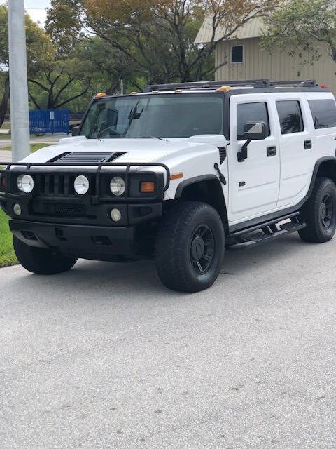 Used 2003 HUMMER H2 w/ Preferred Equipment Group image 2