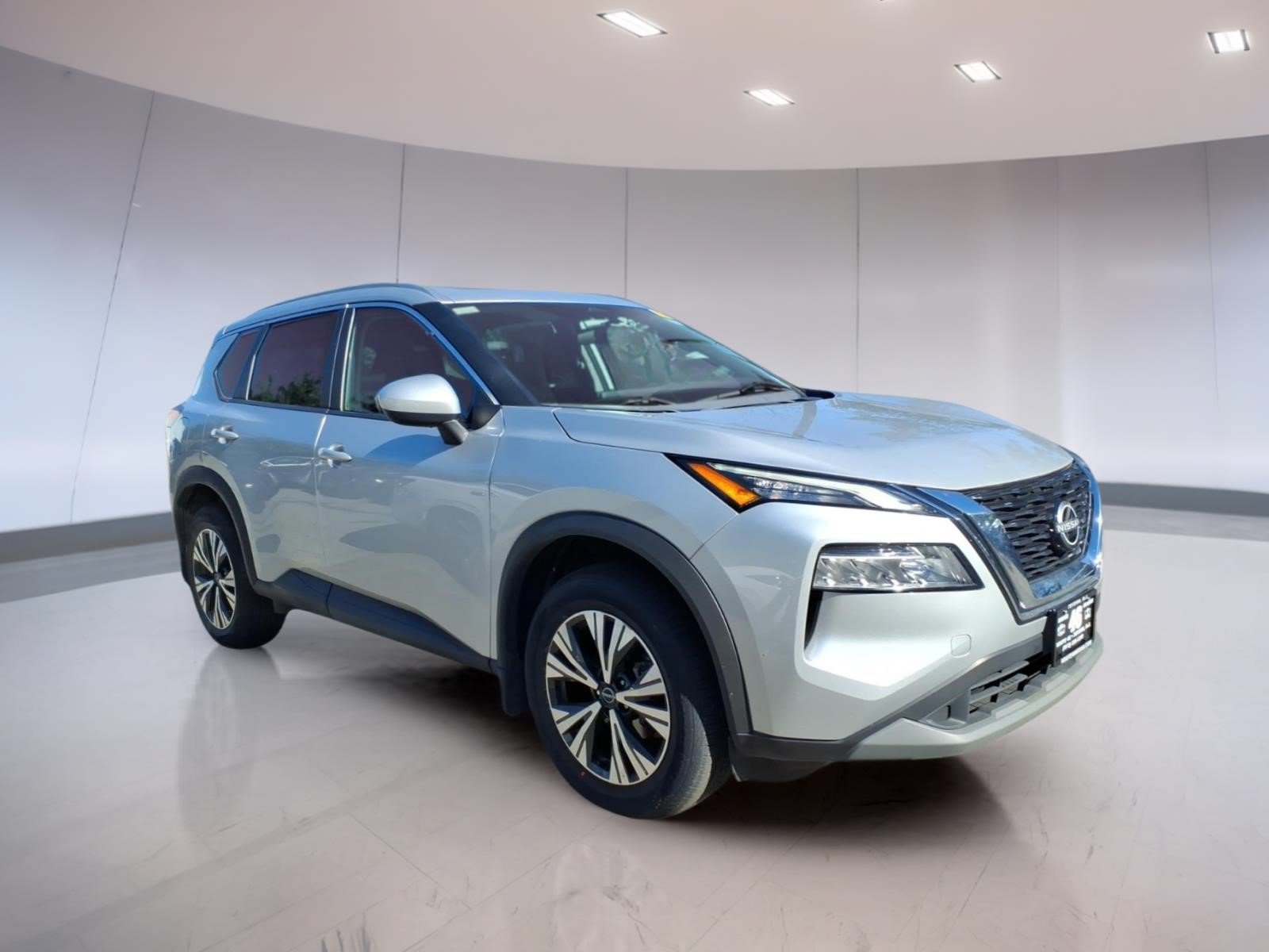 Used 2023 Nissan Rogue SV w/ SV Premium B Package AWD/4WD image 1