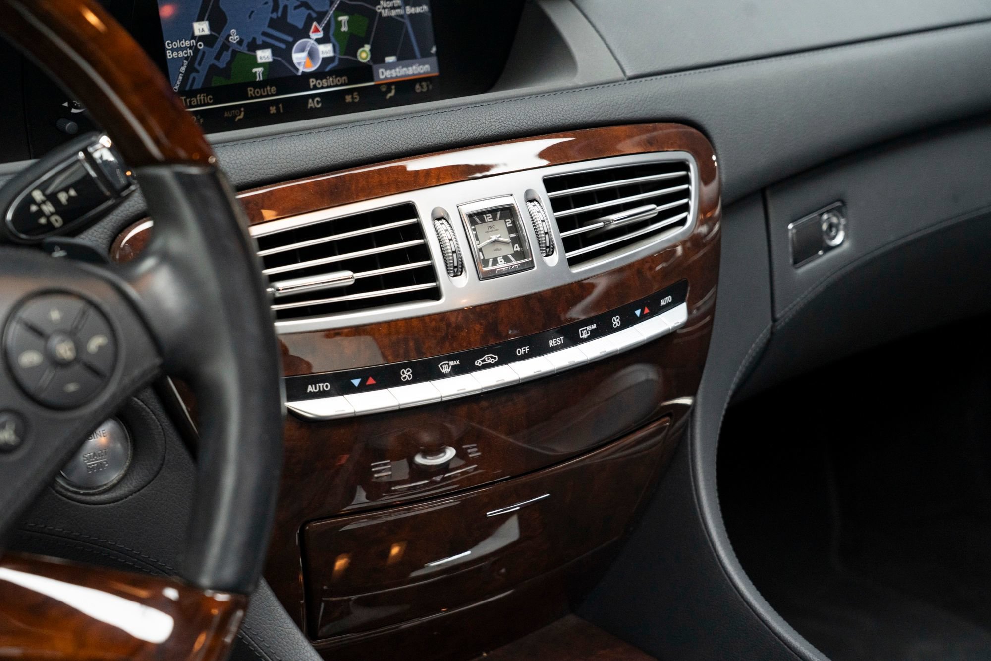 Used 2012 Mercedes-Benz CL 63 AMG image 31