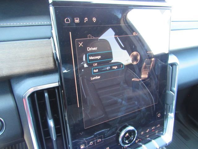 New 2026 GMC Acadia Denali Ultimate w/ LPO, Floor Liner Package AWD/4WD image 21