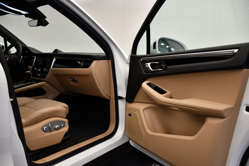 Used 2022 Porsche Macan image 50