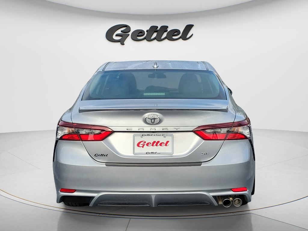 Used 2023 Toyota Camry SE image 5