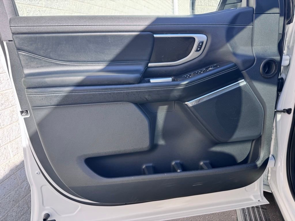 New 2026 Ford Expedition Platinum w/ Stealth Performance Package image 29