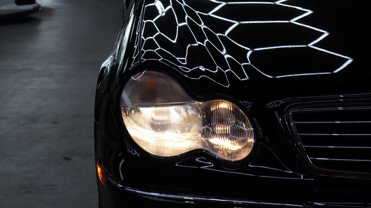 Used 2003 Mercedes-Benz C 230 Sedan image 11