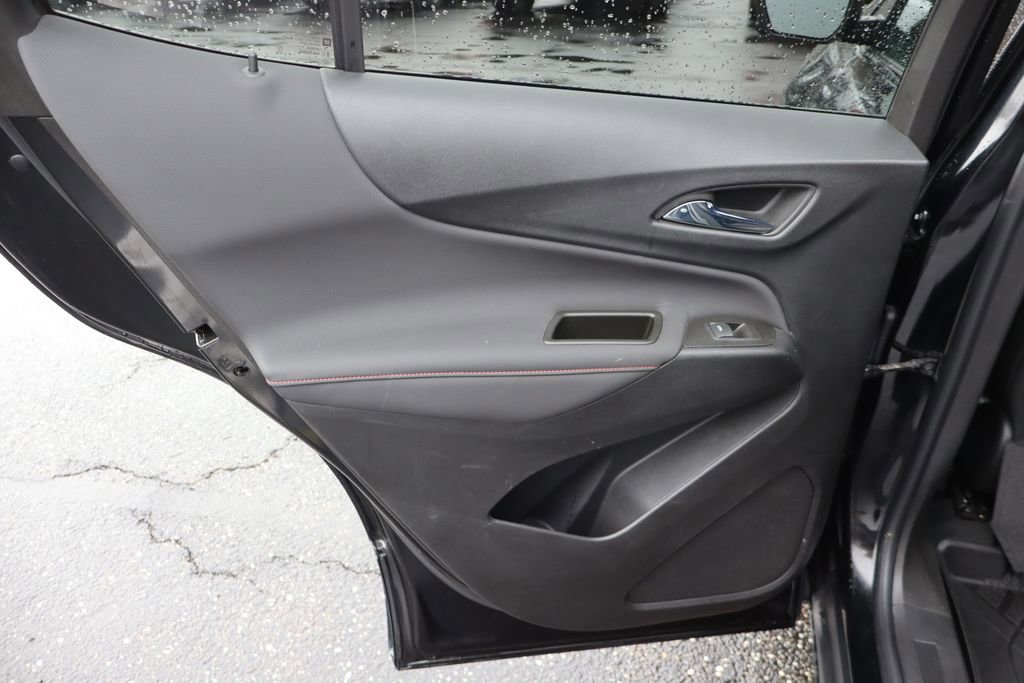 Used 2023 Chevrolet Equinox RS image 28