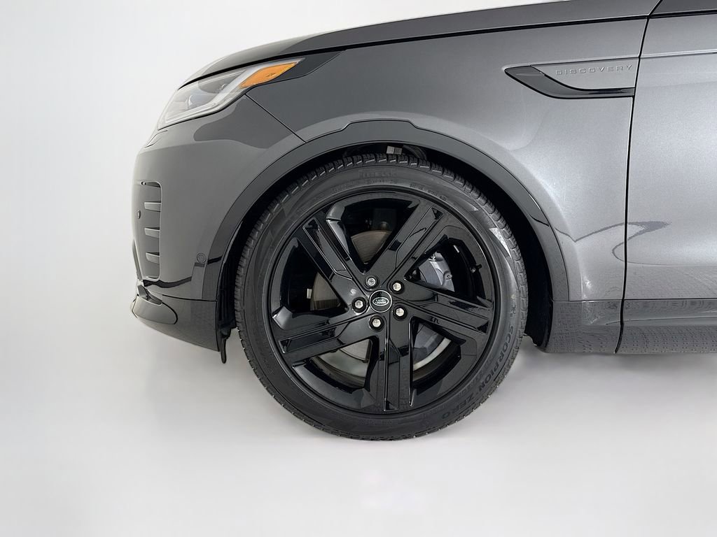 Used 2024 Land Rover Discovery Dynamic SE image 26